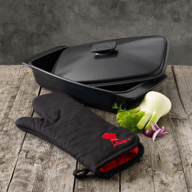 Weber roasting dish and grill glove